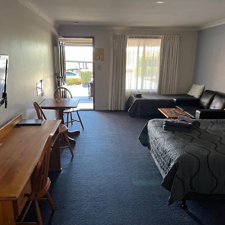 Asters On James Motor Inn Toowoomba Ngoại thất bức ảnh