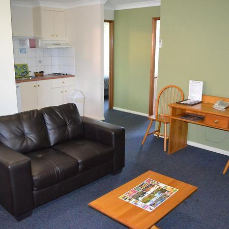 Asters On James Motor Inn Toowoomba Phòng bức ảnh