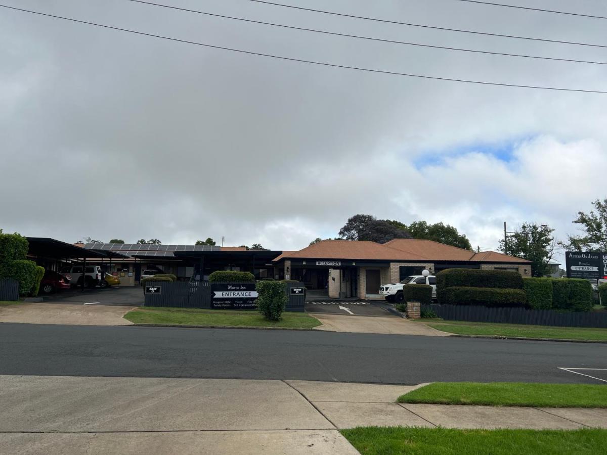 Asters On James Motor Inn Toowoomba Ngoại thất bức ảnh