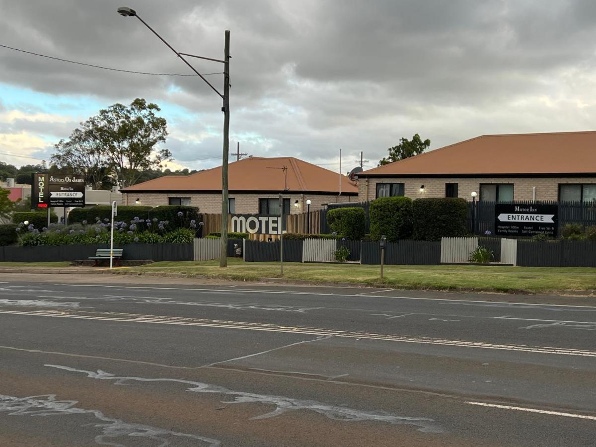 Asters On James Motor Inn Toowoomba Ngoại thất bức ảnh