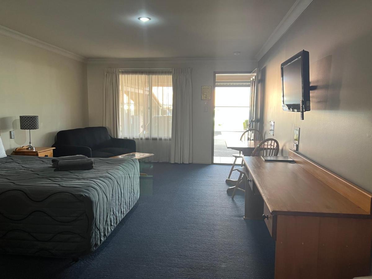 Asters On James Motor Inn Toowoomba Ngoại thất bức ảnh