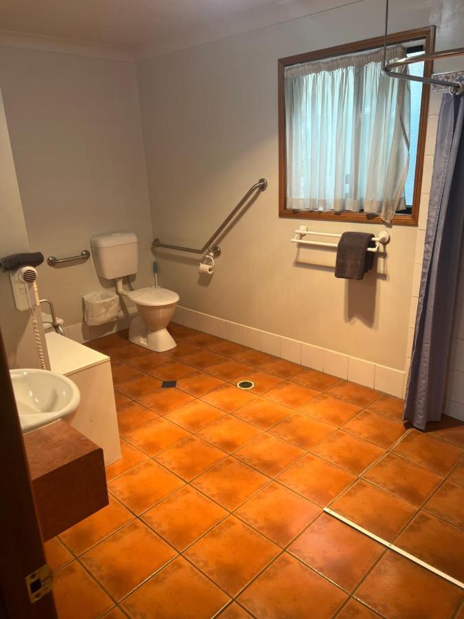 Asters On James Motor Inn Toowoomba Ngoại thất bức ảnh