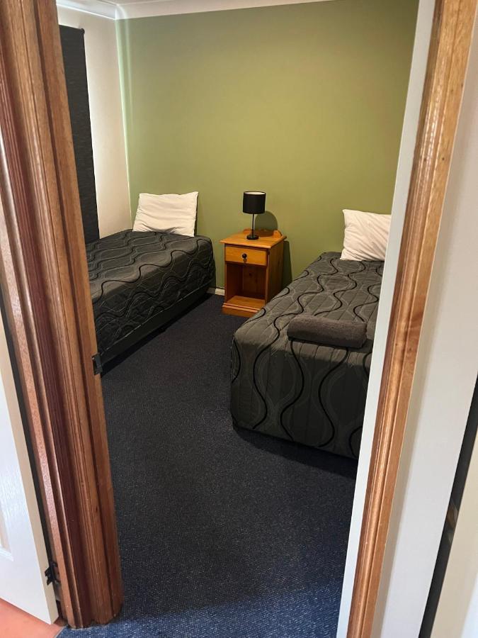 Asters On James Motor Inn Toowoomba Ngoại thất bức ảnh